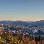 Bilbao Center Apt 90\'S Parking